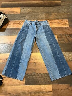 American Eagle low rise ultra wide leg Jeans